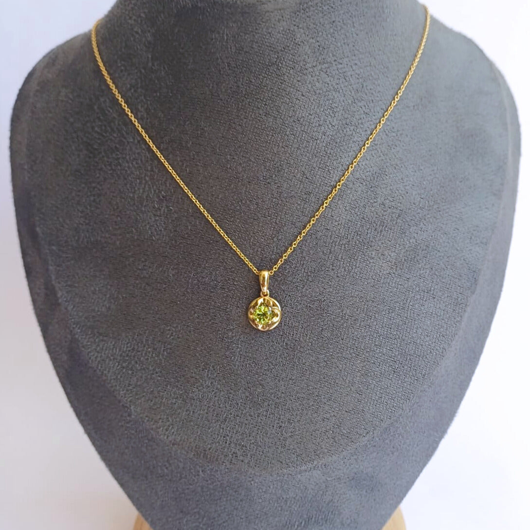 Yellow Gold & Peridot Pendant