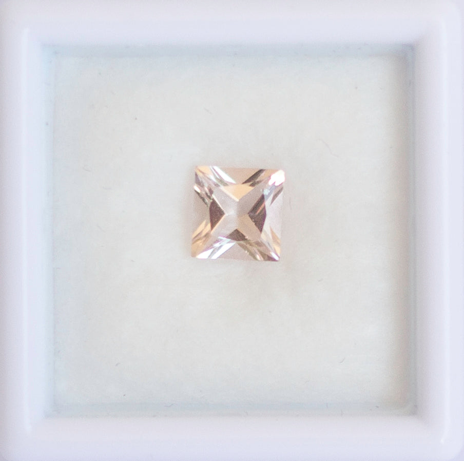 0.95ct Morganites