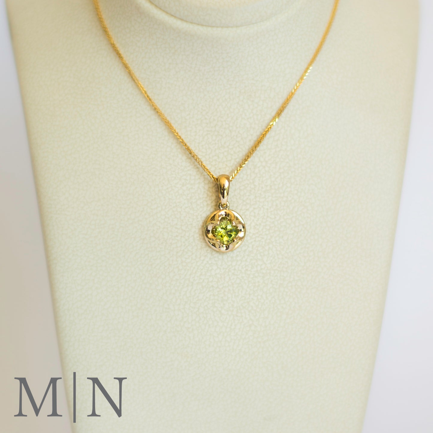 Yellow Gold & Peridot Pendant