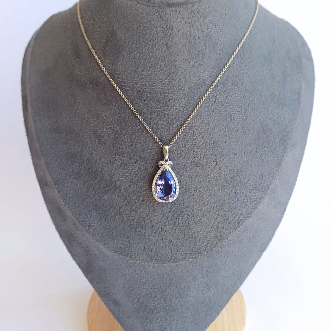 White Gold Tanzanite & Diamond Pendant