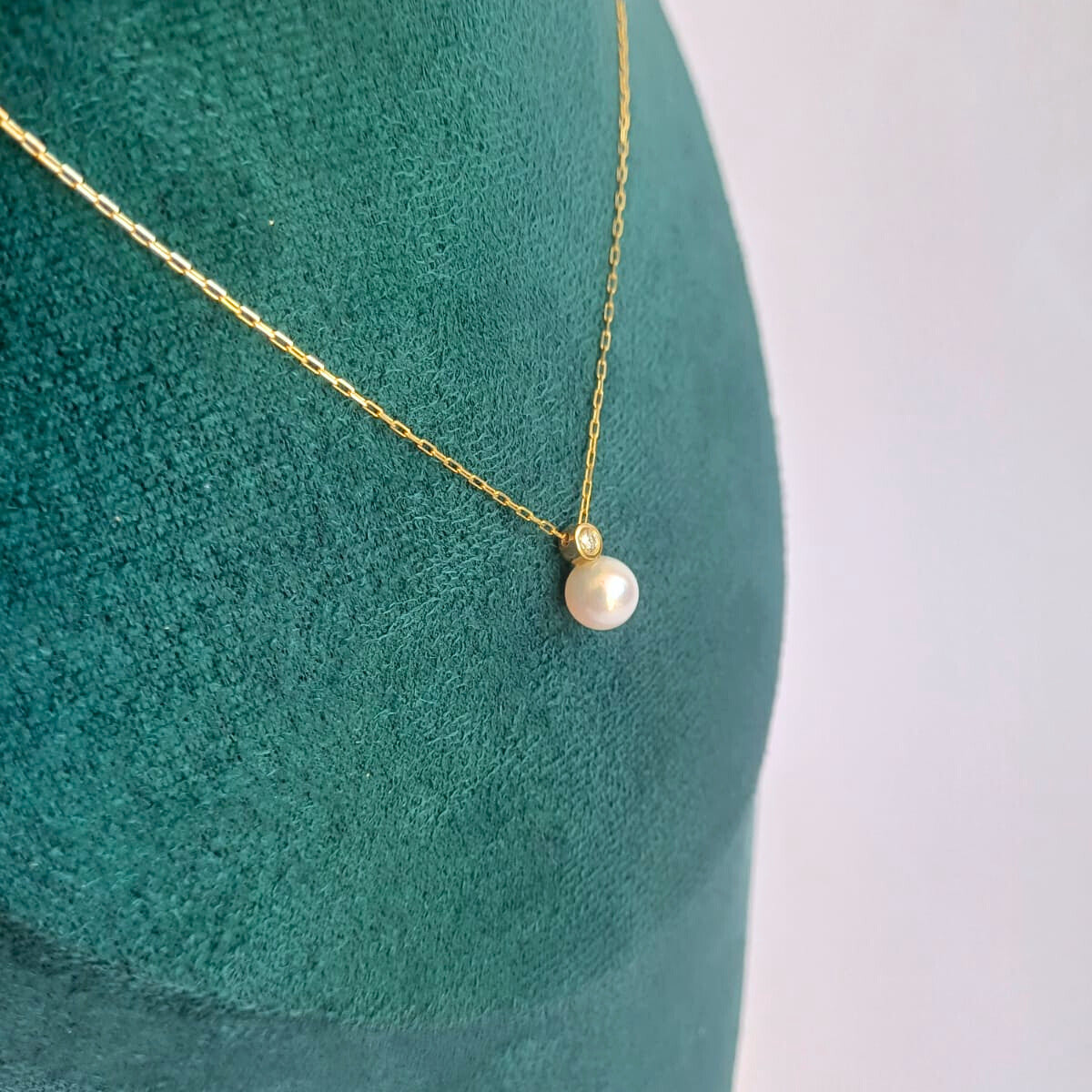 Yellow Gold Diamond & Akoya Pearl Necklace